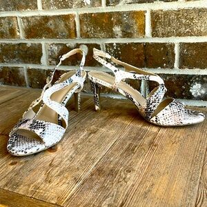 Bandolino snakeskin print sling back heels